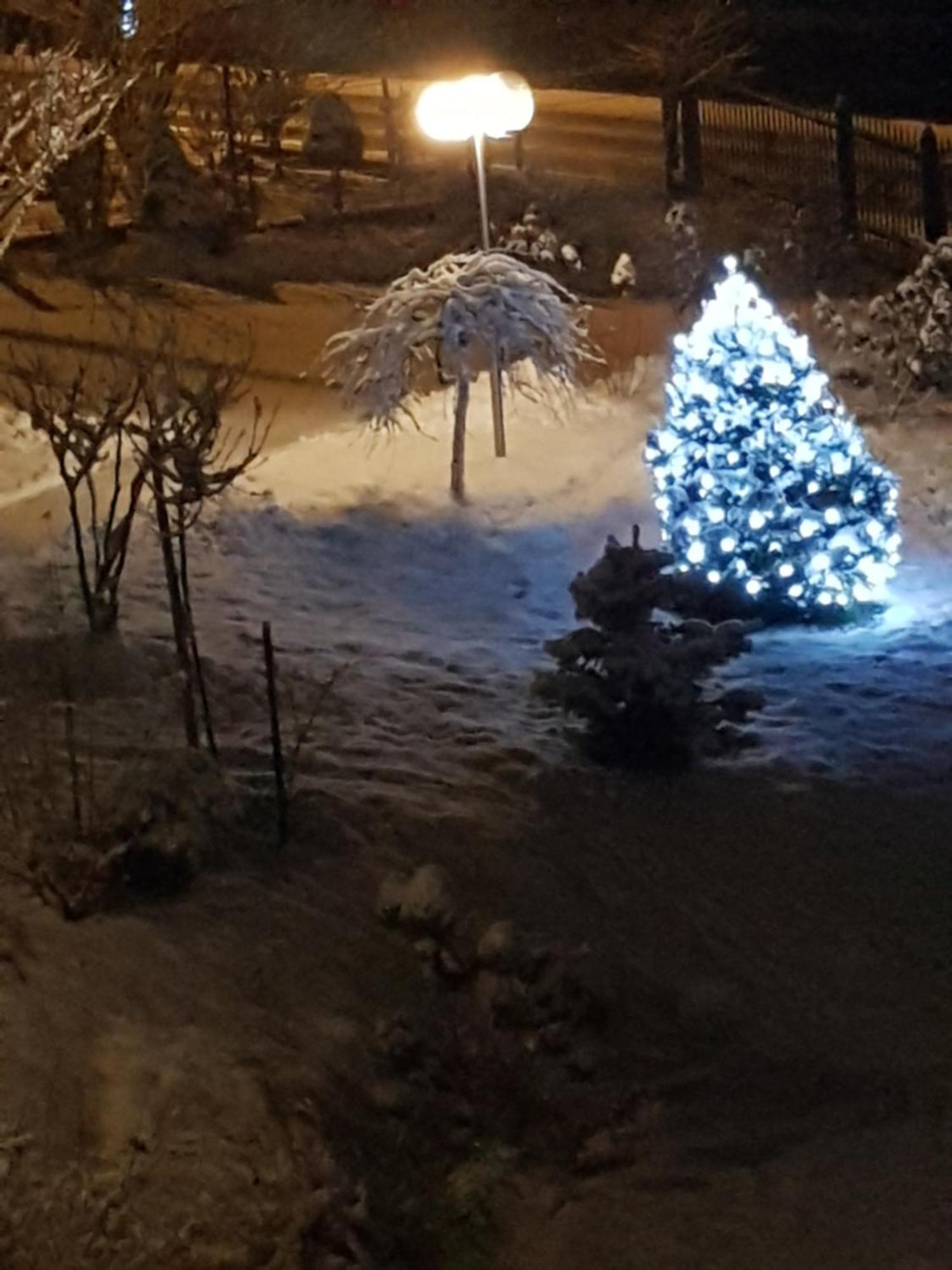 Stas -Przy Szkole Nr 3 W Skawie Skawa Cameră foto